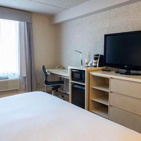 Fort St. John Radisson Hotel Fort St John מראה חיצוני תמונה